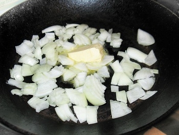 Обсмажуємо овочі