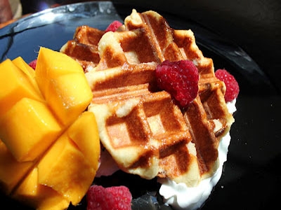 вафля з фруктами