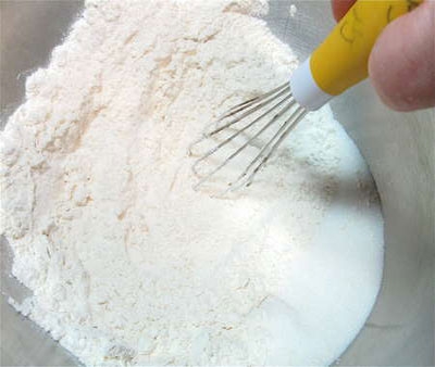 борошно в мисці
