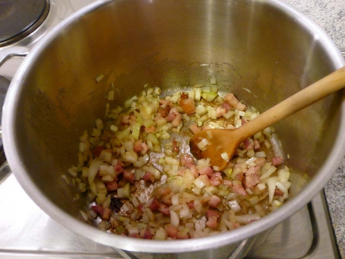 бекон і цибулю