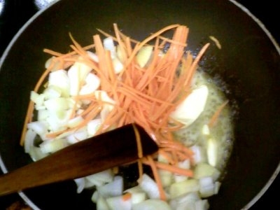 додаємо овочі до желудочкам