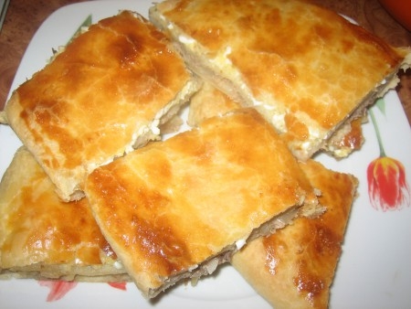 Подаємо поминальний пиріг