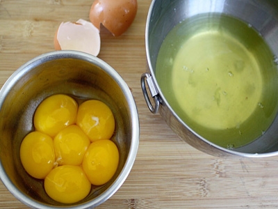 білки і жовтки