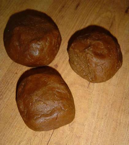 ділимо тісто № 2 на три частини