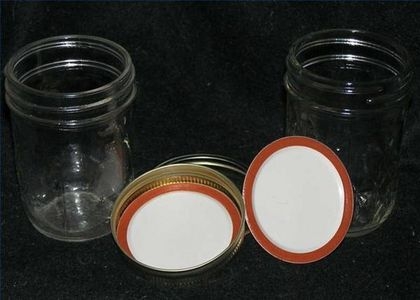 закатуємо компот в банки