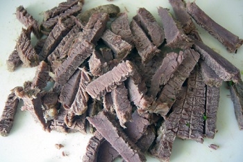 Ріжемо м'ясо