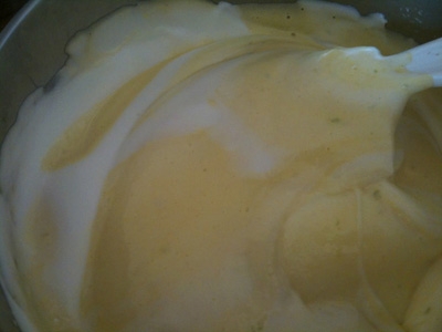 збиті яйця і молоко