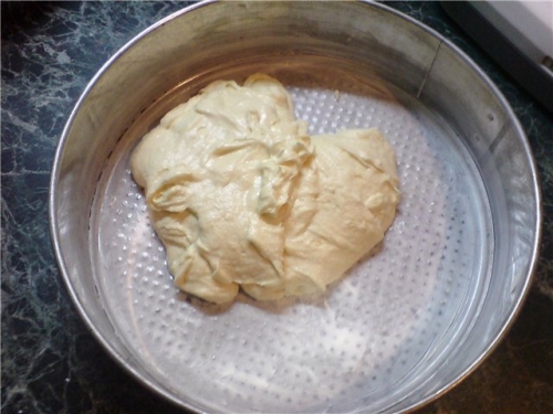 виливаємо тісто у форму