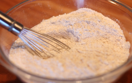 замішуємо суміш для опари