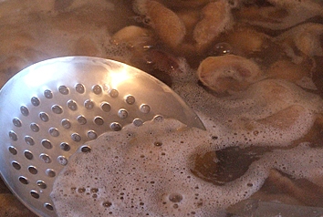 Відварюємо пельмені малютка