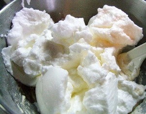 збиваємо білки