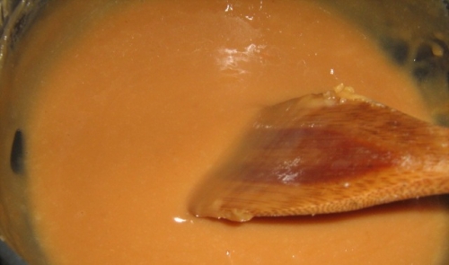 у підсумку молоко повинно поміняти колір