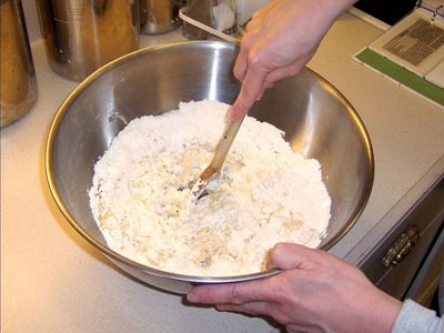 тісто в мисці