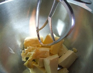 збиваємо масло