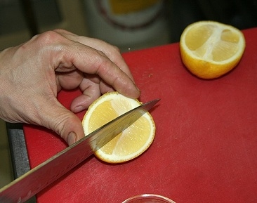 Ріжемо лимон