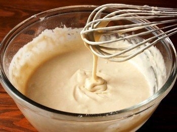 тісто для млинців на кефірі