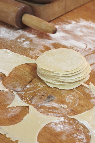 видавлюємо склянкою тестові гуртки