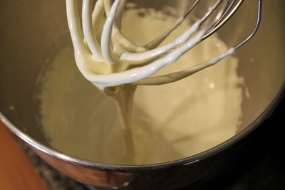 збитий жовток