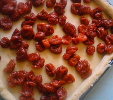 викладаємо вишні