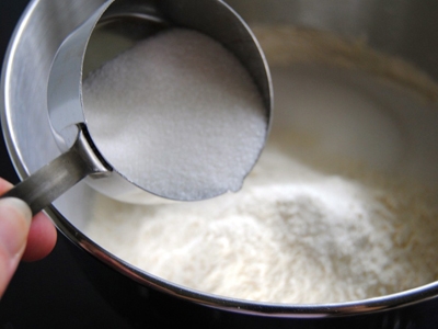 змішуємо всі сухі компоненти для тіста