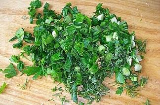 Подрібнюємо зелень