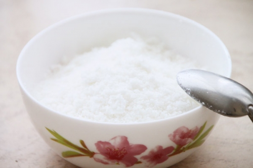 подрібнюємо кокосову стружку в борошно