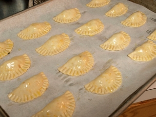 викладаємо випічку на деко