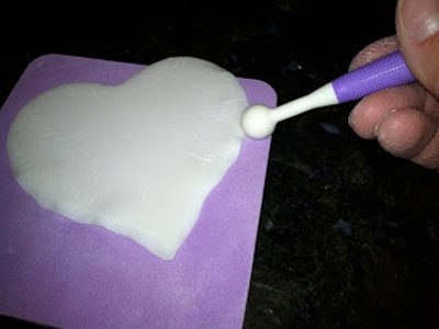 серце на столі