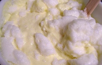 додаємо в тестову суміш білки