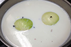 лук з гвоздикою