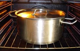 тушкуємо в каструлі із закритою кришкою