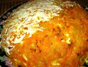 останнім шаром буде одна частина моркви з цибулею