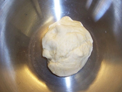 тісто в мисці