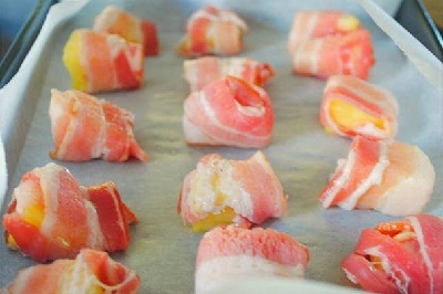 ананас з беконом