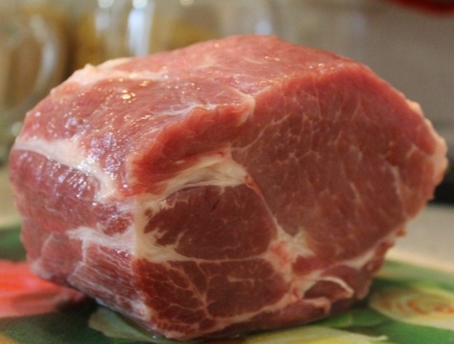 шийна частина свинини