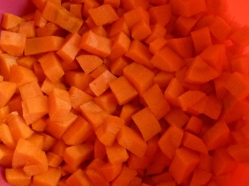 подрібнюємо морква