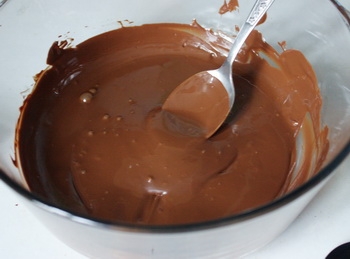 Розтоплюємо шоколад