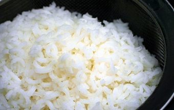 варений рис промиваємо під холодною водою