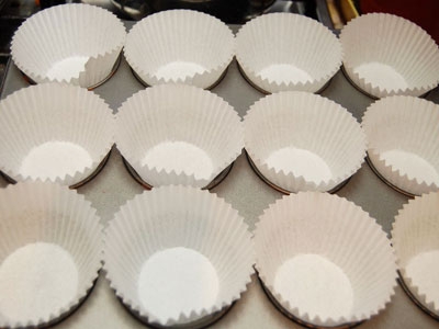 форма з стаканчиками