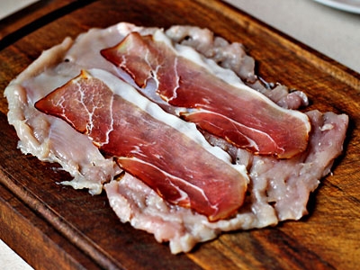 м'ясо на дошці