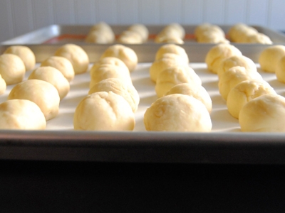 залишаємо настоятися кульки в стороні