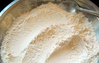 просіваємо борошно з розпушувачем