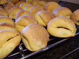 виймаємо коржі на решітку і даємо охолонути