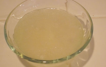 розчиняємо желатин у гарячій воді