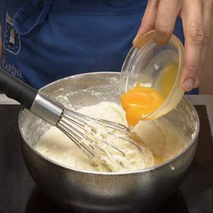 яйця в манці