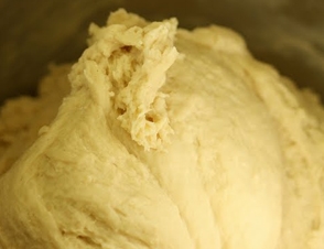 замішуємо тісто