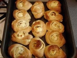 випікаємо ватрушки з морквяного тесту