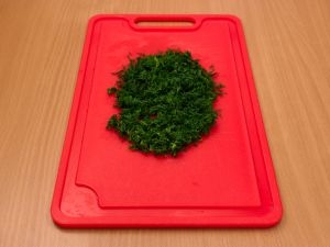 Подрібнюємо зелень