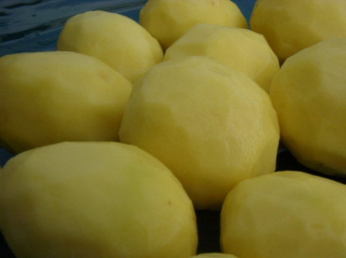 очищений картопля