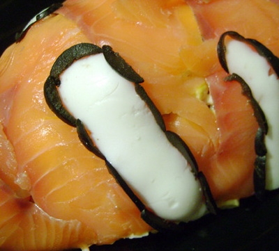 Оконтовка з маслин